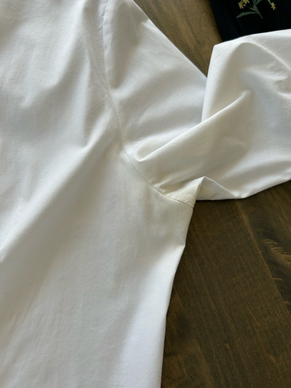 White Ruffle Cascade Button-Front Blouse with 🌺 - Picture 7 of 9